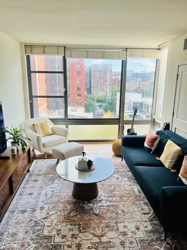 Building Photo - 475 K St NW