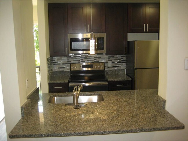Building Photo - 5851 Phoenix Dr