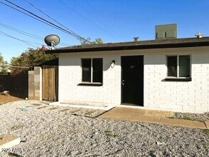 Building Photo - 3128 W Pima St