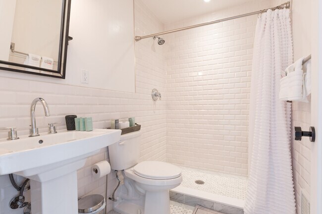 Bathroom - 859 Saint Marks Ave