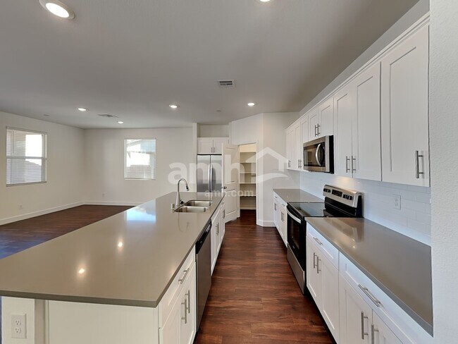 Foto del edificio - 134 Charmante Tulip Lane