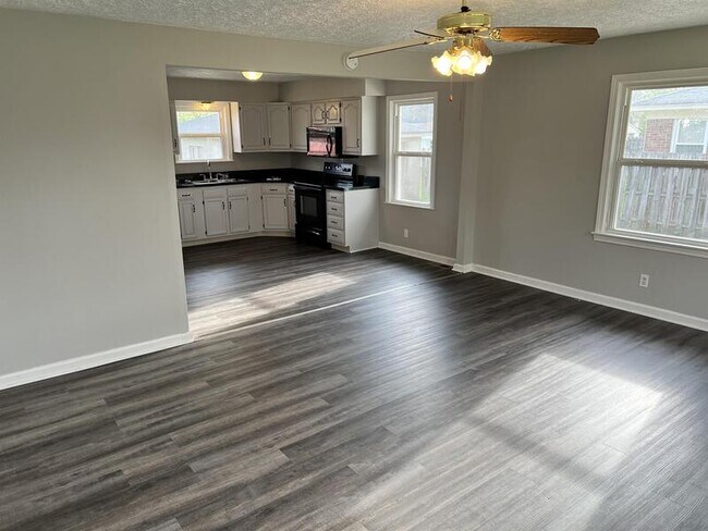 Foto del edificio - 5344 Rodgers Rd