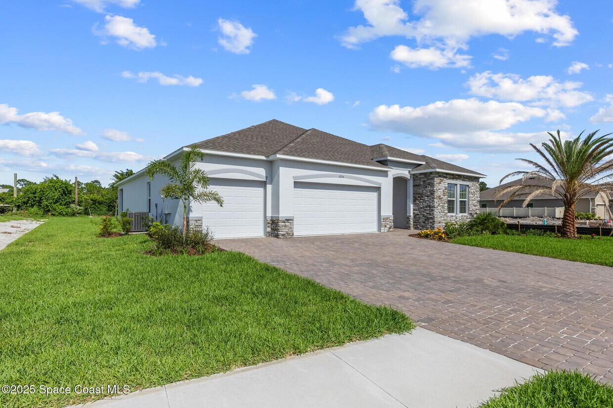 Primary Photo - 6266 Moonrise Dr