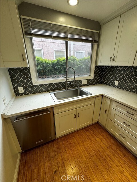 Foto del edificio - 1235 E Appleton St