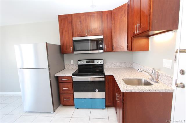 Building Photo - 1560 Kanunu St