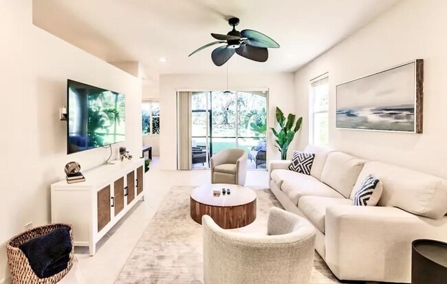 Building Photo - ANNUAL RENTAL - 3 + DEN / 2.5 BATH TOWNHOU...