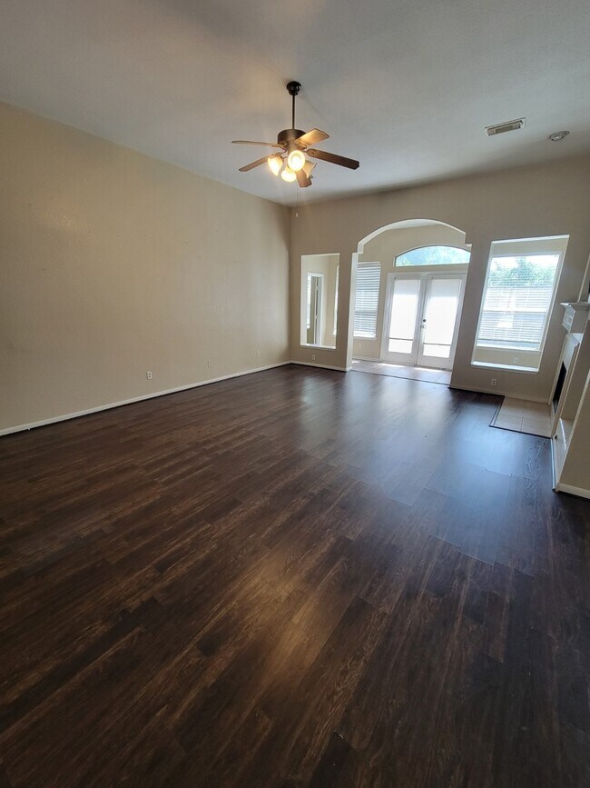 Foto del edificio - 14410 Floret Estates Ln