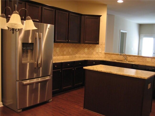 Building Photo - 5930 Vista Brook Dr
