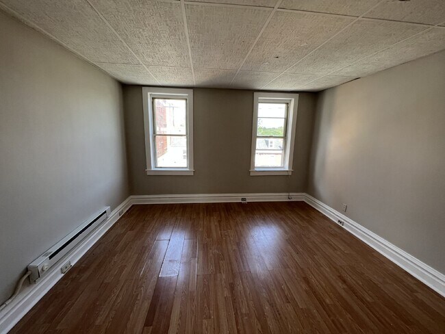 Foto del edificio - AVAILABLE NOW! 2BR IN ALLENTOWN! Apply Today!