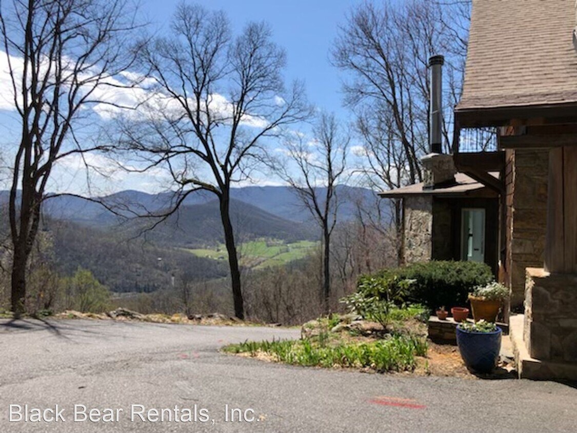 Primary Photo - 3 br, 2 bath House - 7 Wedgewood Terrace