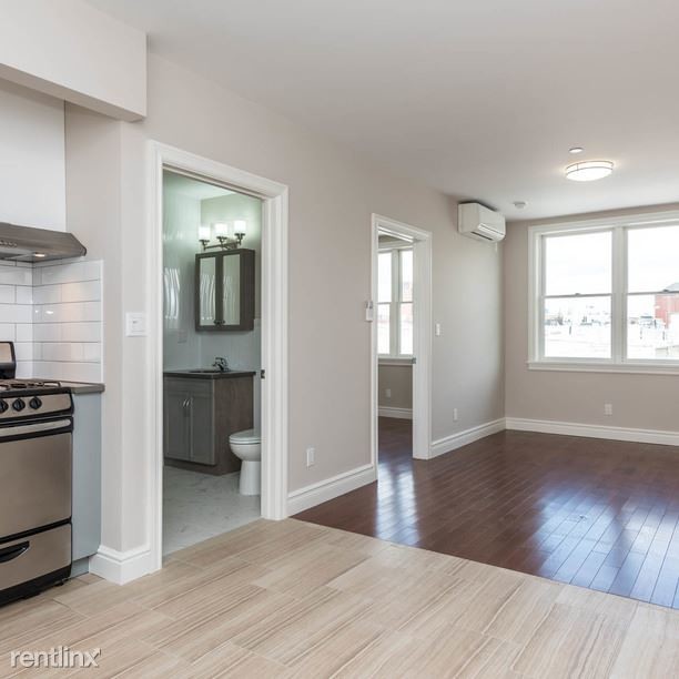 Building Photo - 439 Knickerbocker Ave