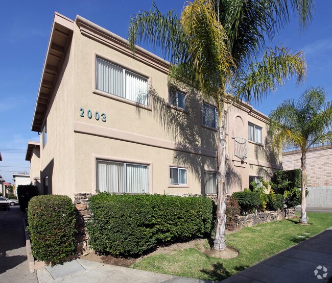 Foto principal - Courtyard Apartments