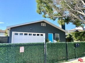 Building Photo - 4810 Pickford St