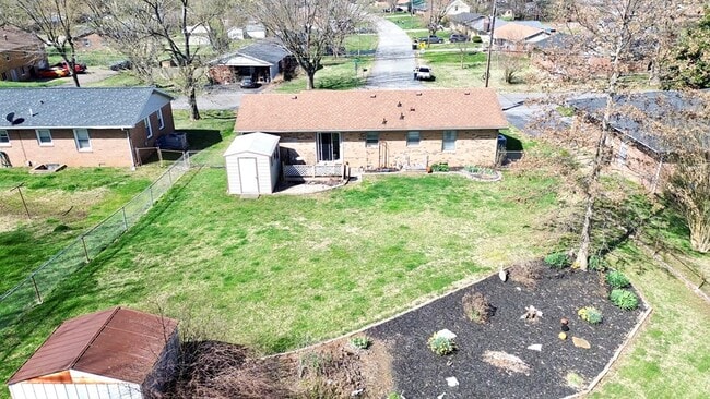 Building Photo - 3422 Greenwood Dr