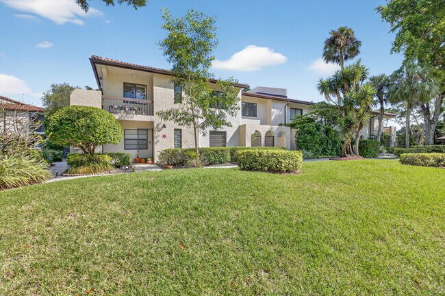 Foto del edificio - 21698 Cypress Rd