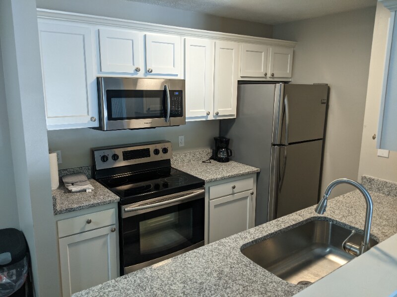28 Woodland Hills Dr, Southgate, KY 41071 Condo for Rent in Southgate