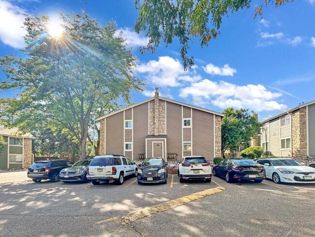 Foto del edificio - $0 DEPOSIT OPTION. SPACIOUS 2-BEDROOM, 2-B...