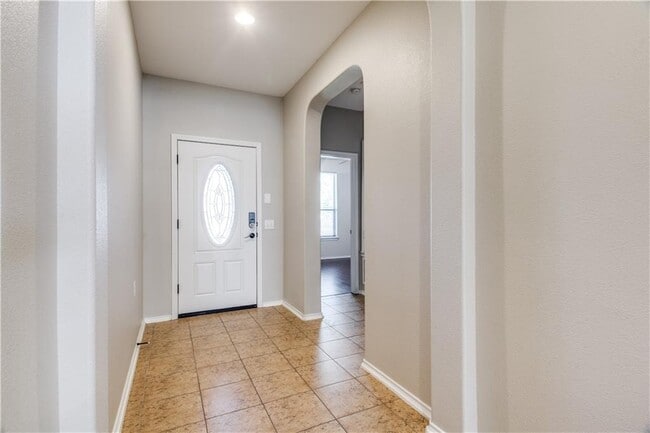Foto del edificio - 8801 Capitol View Dr