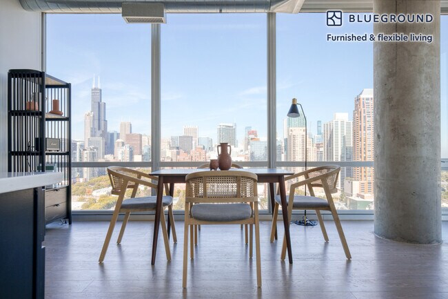 Foto del edificio - 1401 S State St