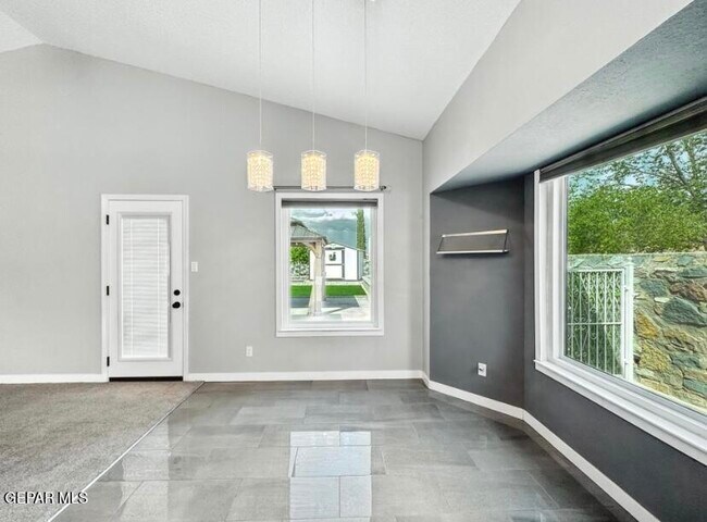 Building Photo - 12409 Golden Sun Dr