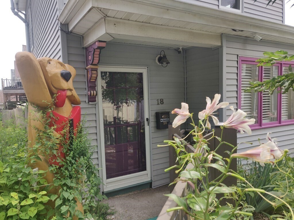 Primary Photo - 18 Browns Ave