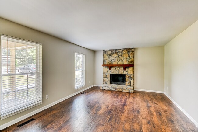 Foto del edificio - 5277 Tyler Loop Rd