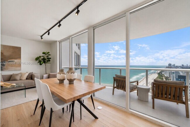Foto del edificio - 6365 Collins Ave