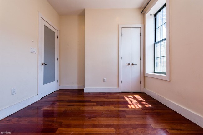 Building Photo - 2 br, 1 bath  - 179 Knickerbocker Ave