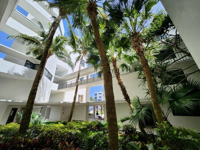 Building Photo - 2565 S Ocean Blvd