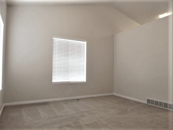 Building Photo - 1738 W Irie Lane