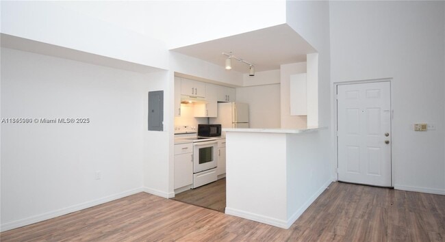 Building Photo - 631 SW 111th Ln