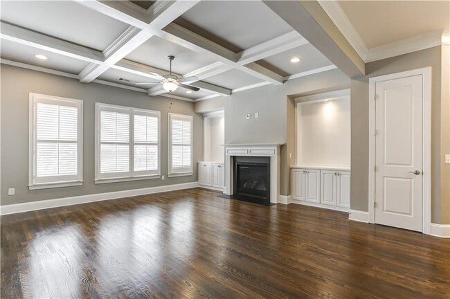 Foto del edificio - 914 Canterbury Ln NE