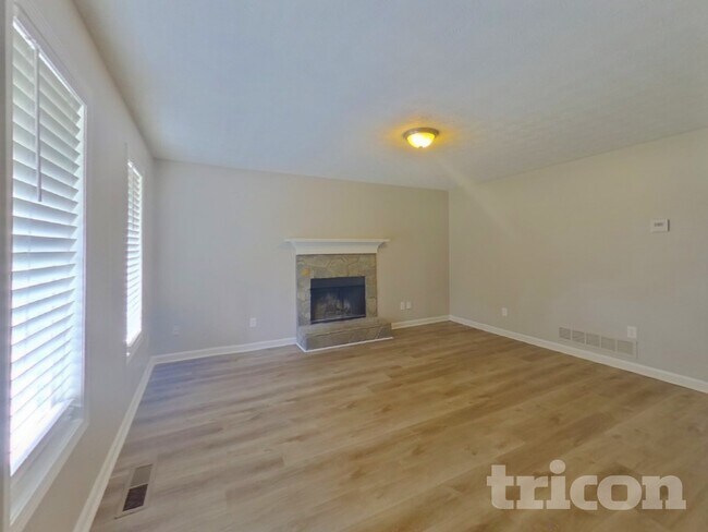 Foto del edificio - 2784 Willow Tree Overlook