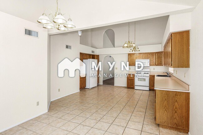 Foto del edificio - 10487 N Fairway Vista Ln