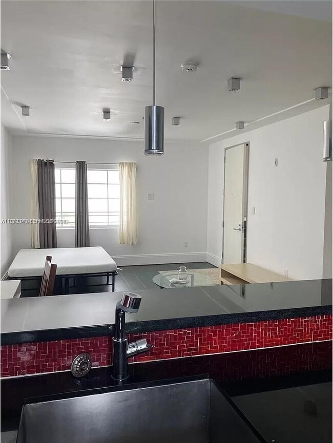 Building Photo - 1515 Euclid Ave