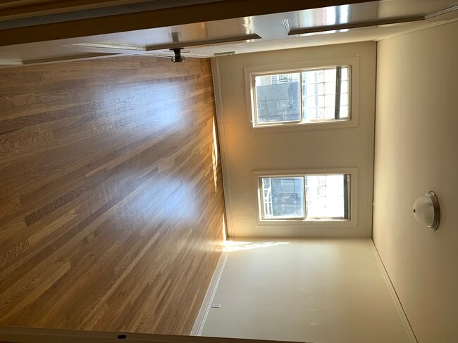 Building Photo - 2285 Bay St