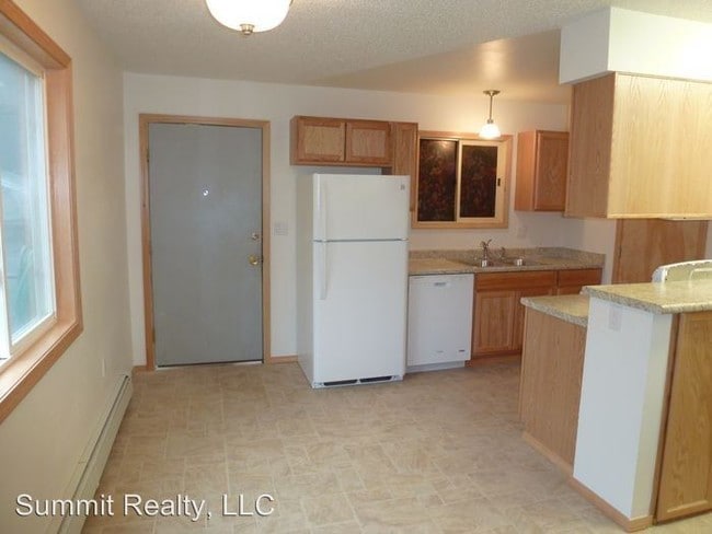 Building Photo - 8748 Trinity Dr