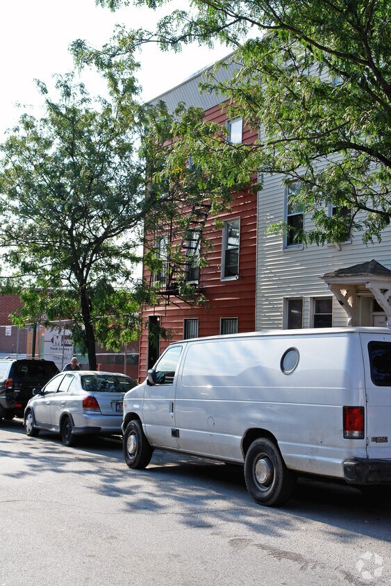 Building Photo - 36 4th St