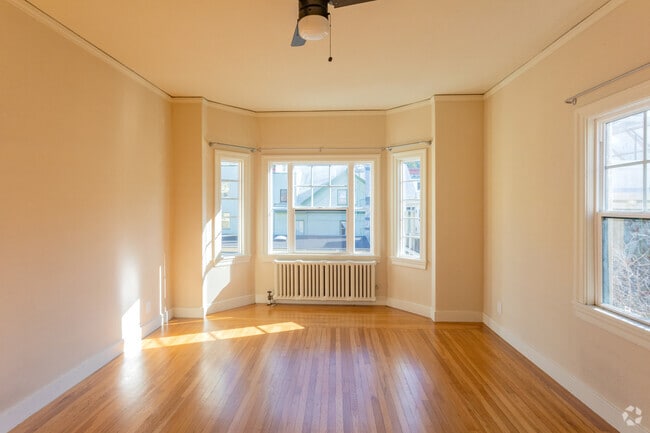 2BR, 1BA - 550SF - Bedroom - Garden Court