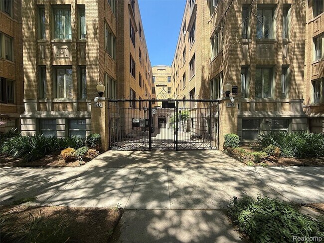 Foto del edificio - 120 Seward Ave
