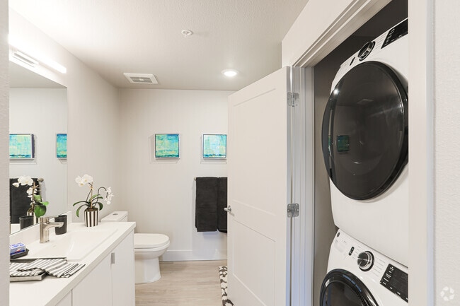 1BR, !BA - 662 SF - Strada 1200