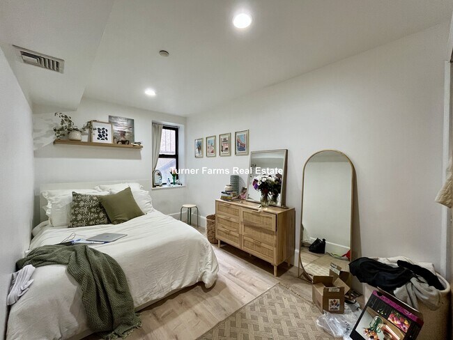 Foto del edificio - 64 Louis Prang St