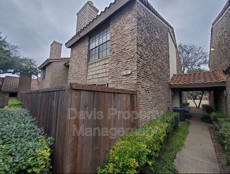 Primary Photo - 333 Melrose Dr