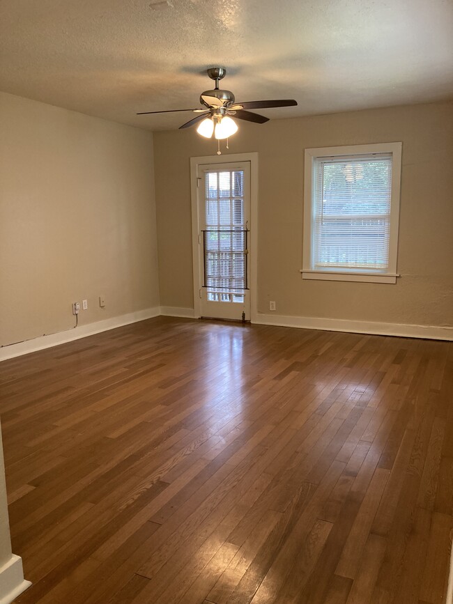 Living Room - 3820 Walnut St