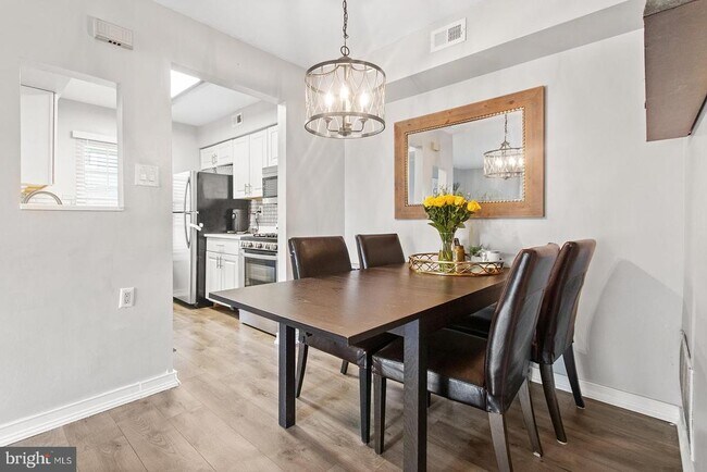 Foto del edificio - 3801 Fenwick Ln
