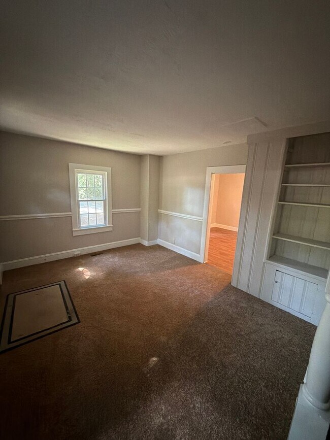 Foto del edificio - T.R. Lawing Realty Property