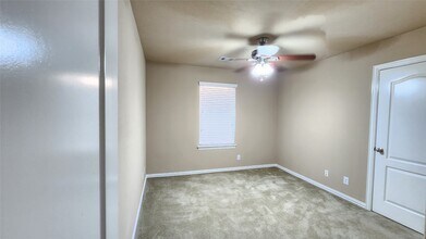 Building Photo - 26939 Glacier Creek Dr