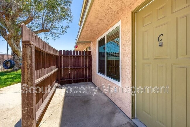 Building Photo - 28911 Calle Del Lago