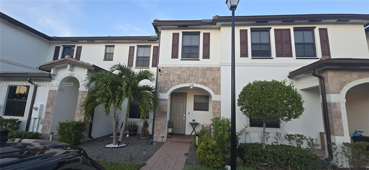 Primary Photo - 11111 W 32nd Ln