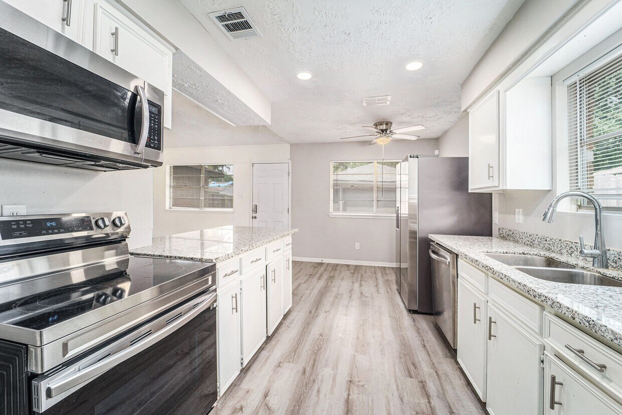 Foto principal - 23235 Earlmist Dr